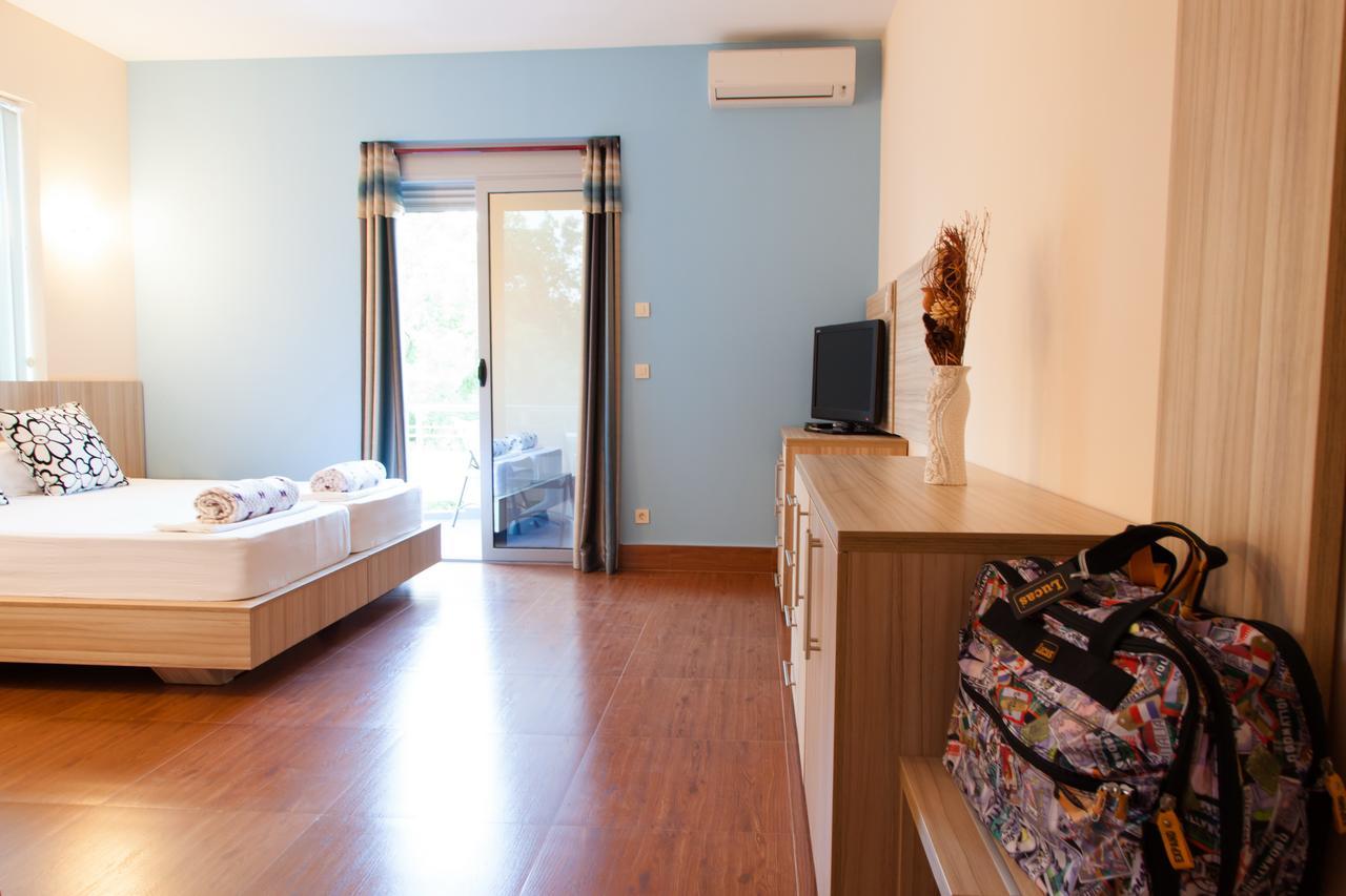 Hotel Blue Moon Ulcinj Exterior foto