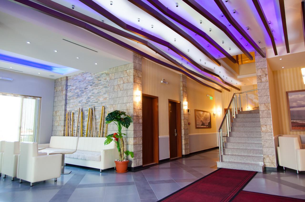 Hotel Blue Moon Ulcinj Exterior foto
