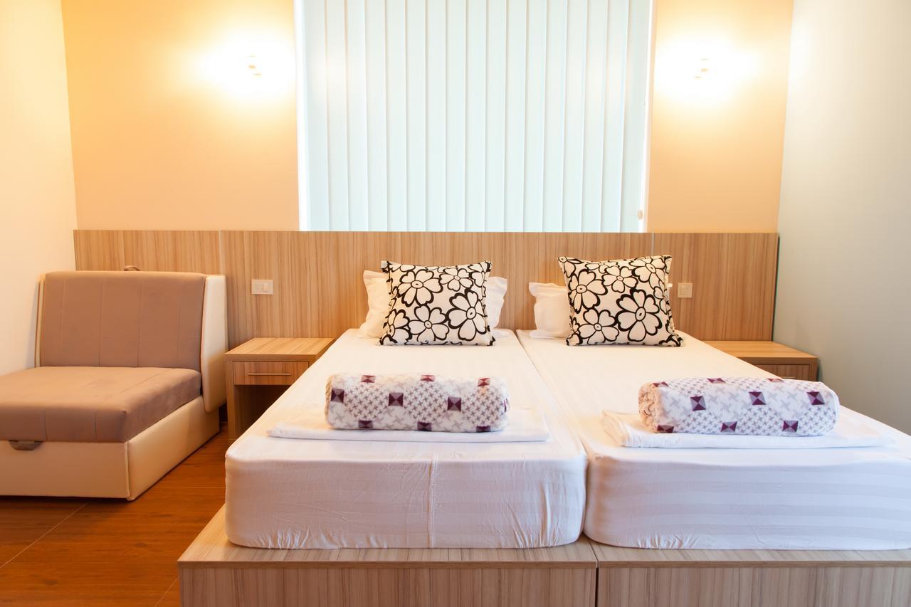 Hotel Blue Moon Ulcinj Exterior foto